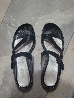 Ecco Women's Black Leather Slingback Sandals